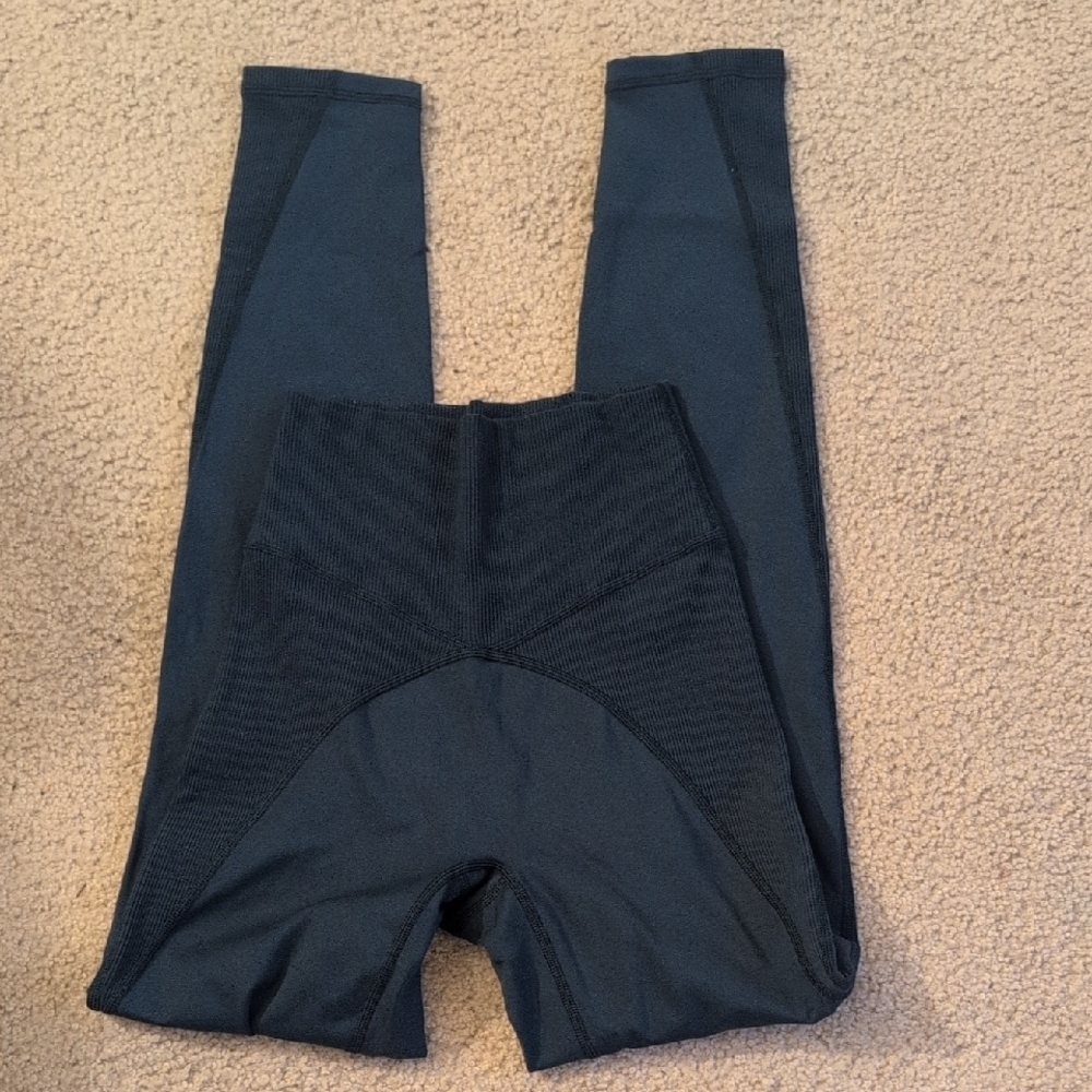 Aerie Black 7/8 Athletic Workout Leggings Size Small